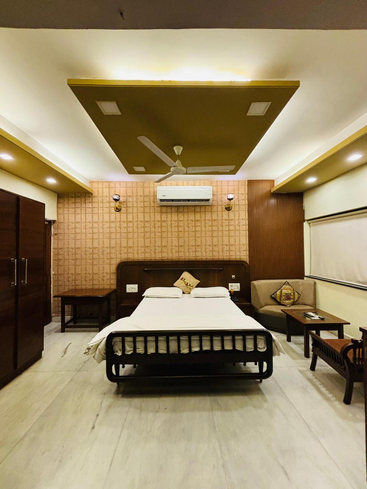 Royal Palms Luxury Service Apartment Nagpur Buitenkant foto