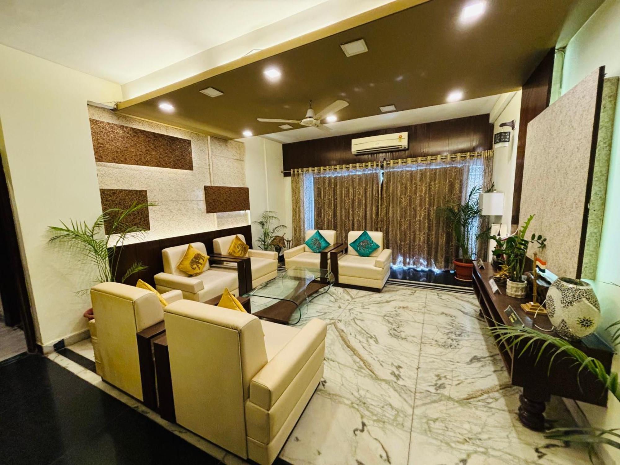 Royal Palms Luxury Service Apartment Nagpur Buitenkant foto